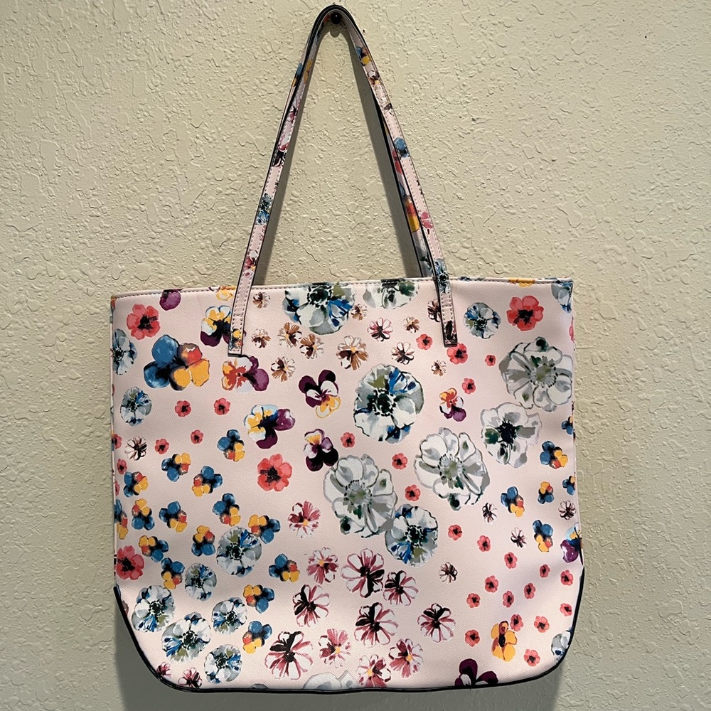 SOLD NINE WEST light pink floral tote handbag 🌸 - Picture 2 of 15